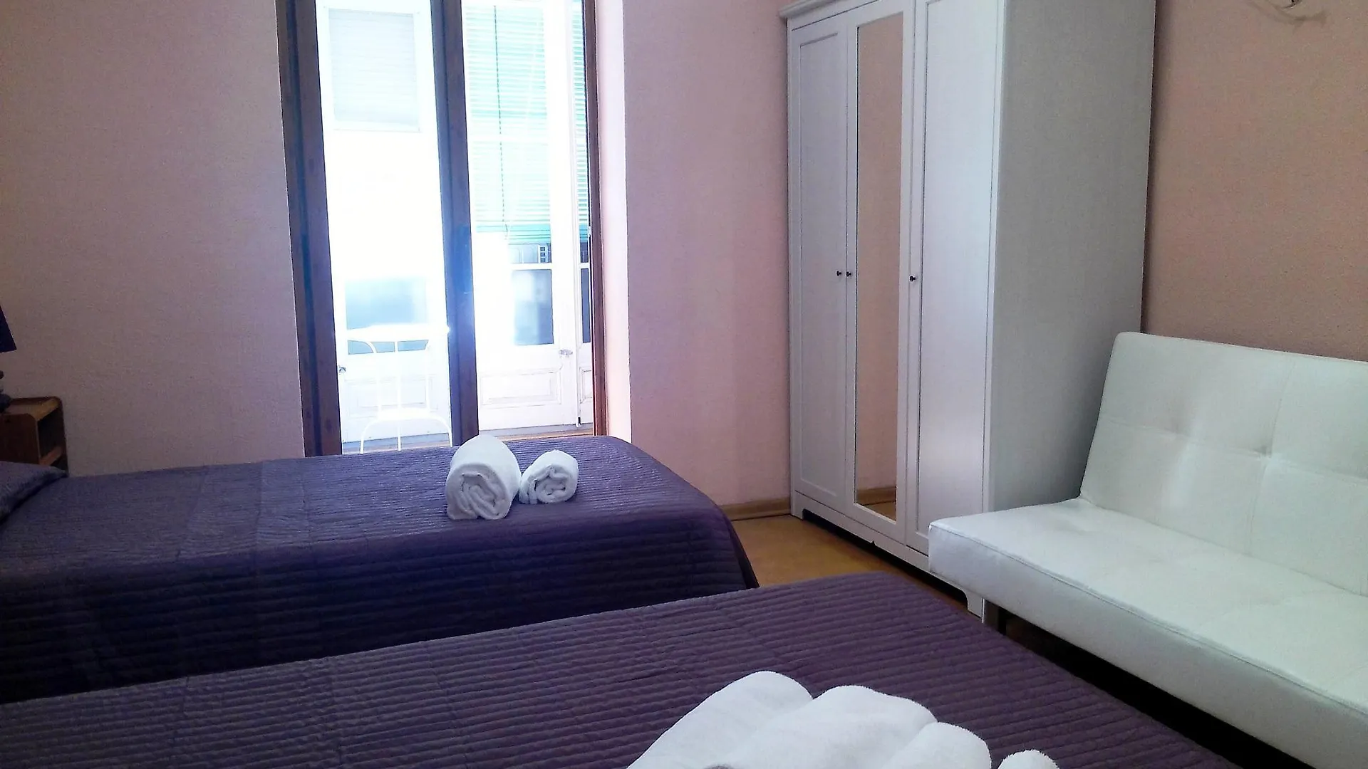 Hostal Balmes Centro Barcelona