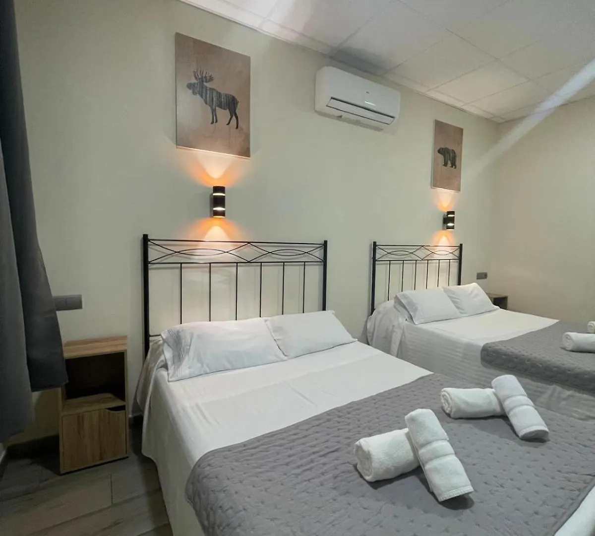 Guest house Hostal Balmes Centro Barcelona