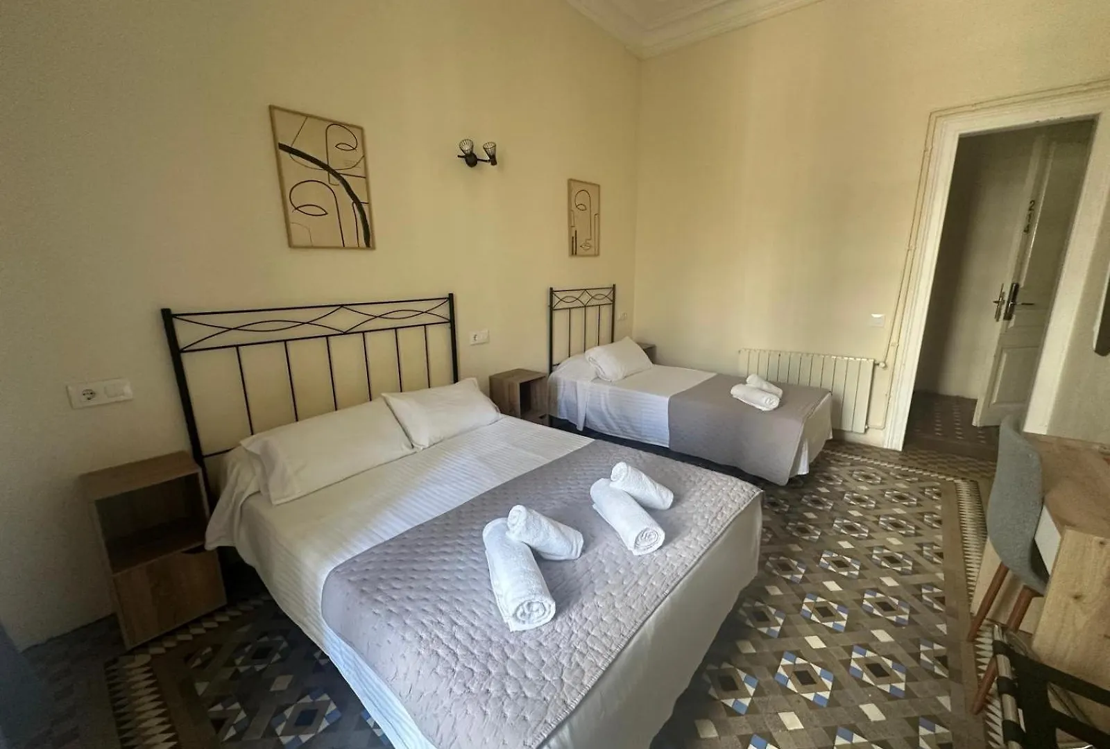 Hostal Balmes Centro Barcelona Spain